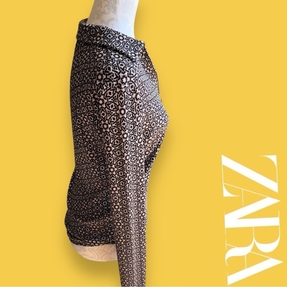 89. Zara long  sleeve top with collar and three buttons - Picture 6 of 8